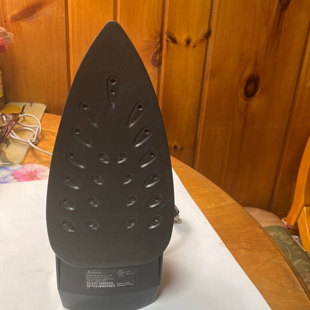 Sunbeam Good condition iron used several time